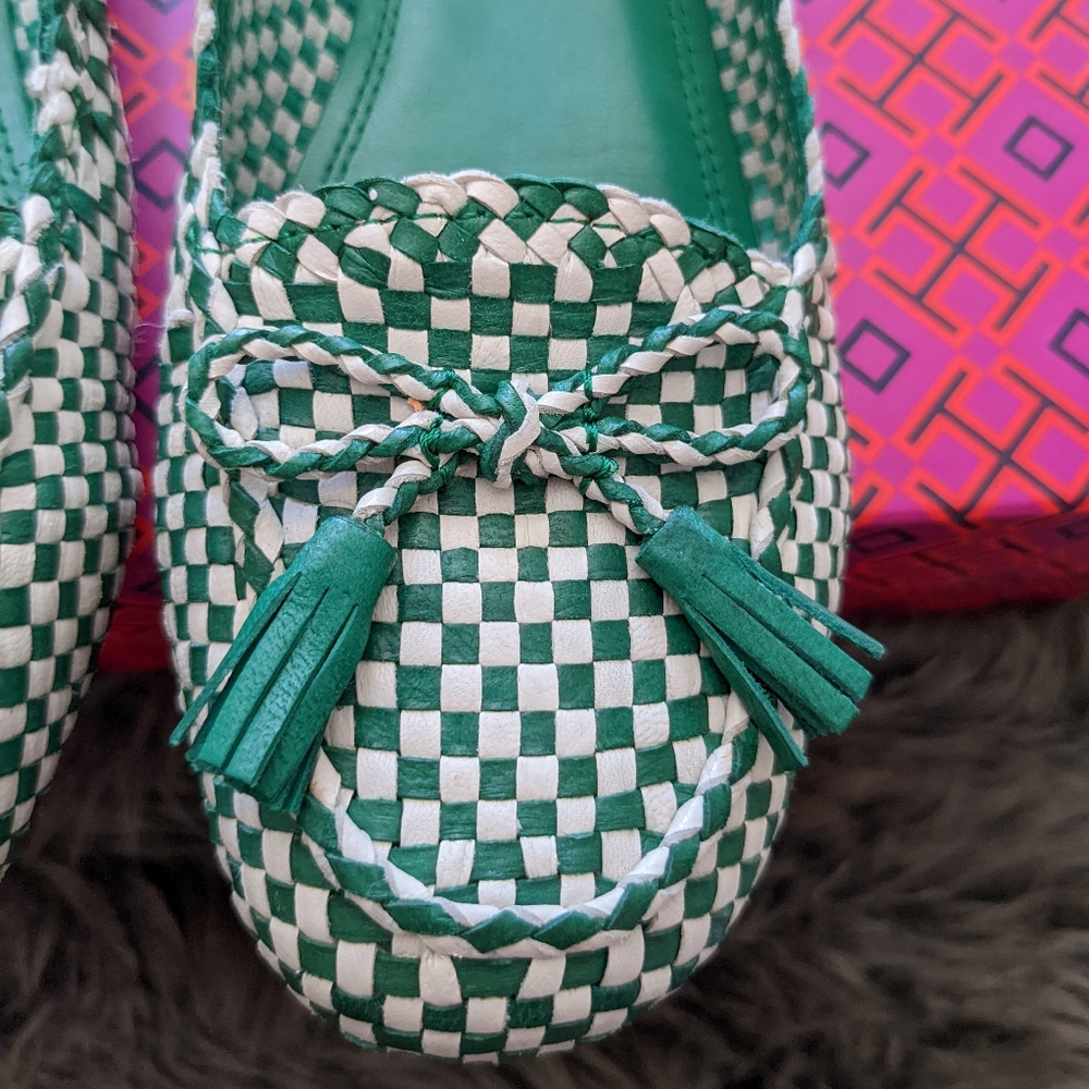 Tory Burch Russell Loafer Flats. - Picture 5 of 12